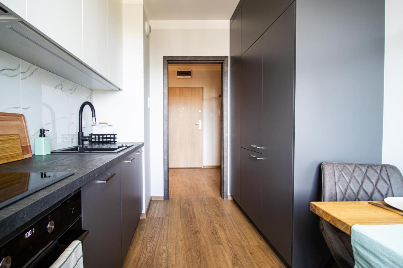 Patio Praga Metro Apartment Warsaw Exterior photo
