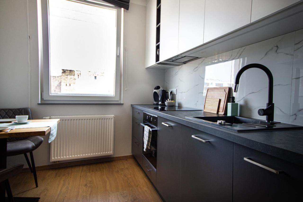 Patio Praga Metro Apartment Warsaw Exterior photo