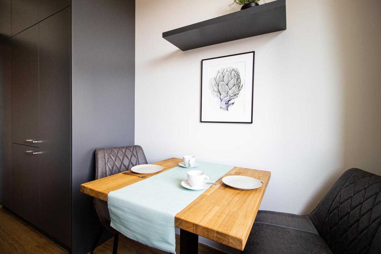 Patio Praga Metro Apartment Warsaw Exterior photo